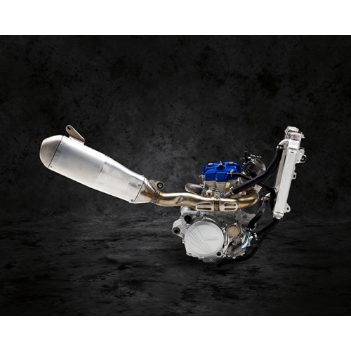 Rearward slanted engine